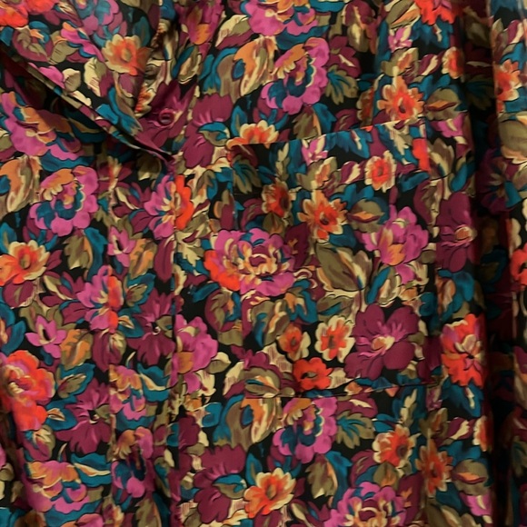 Laura & Jayne Two Floral Blouse - Picture 7 of 9